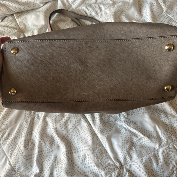 Grey/Brown Large Michael Kors purse with matching wallet - Picture 5 of 9